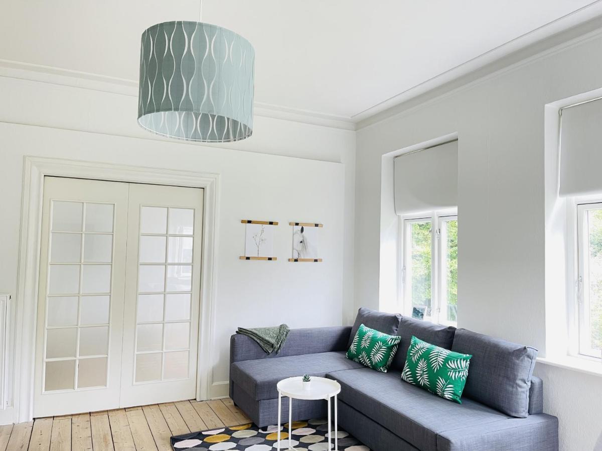 Aday - City Central Mansion - 1 Bedroom Apartment With Garden Aalborg Dış mekan fotoğraf